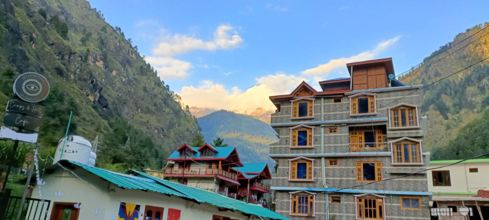 Dog N Hill Hotel Kasol Exterior foto
