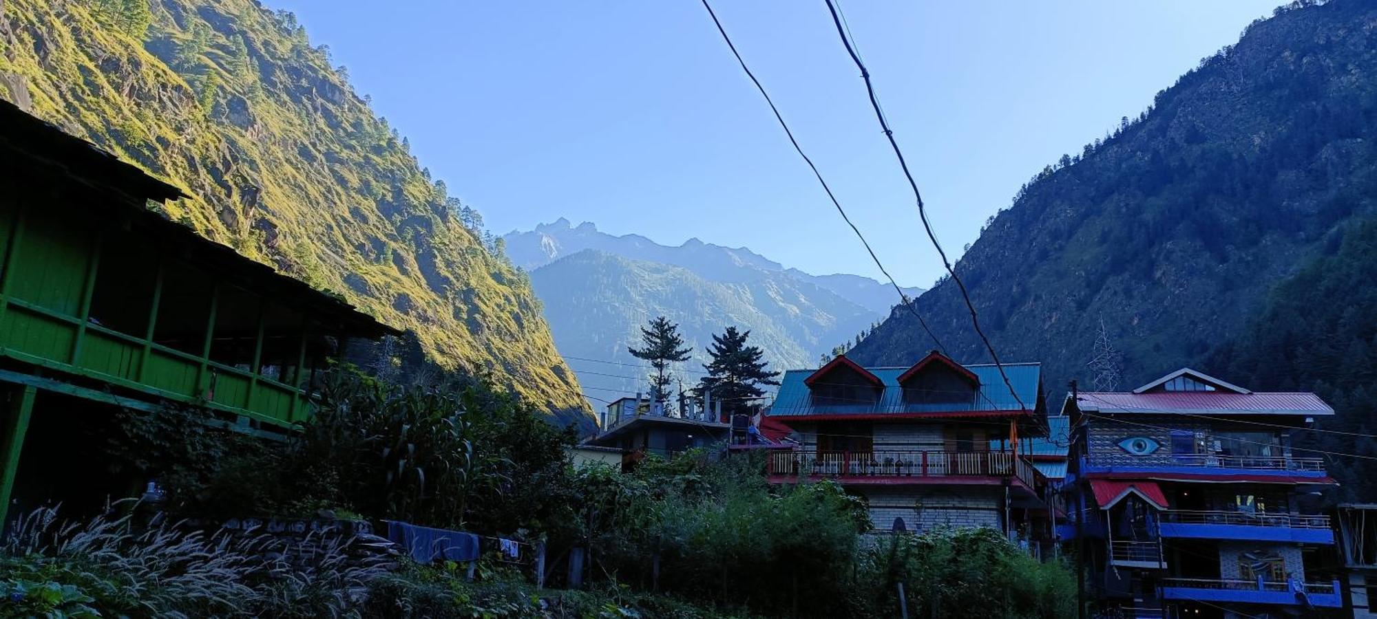 Dog N Hill Hotel Kasol Exterior foto