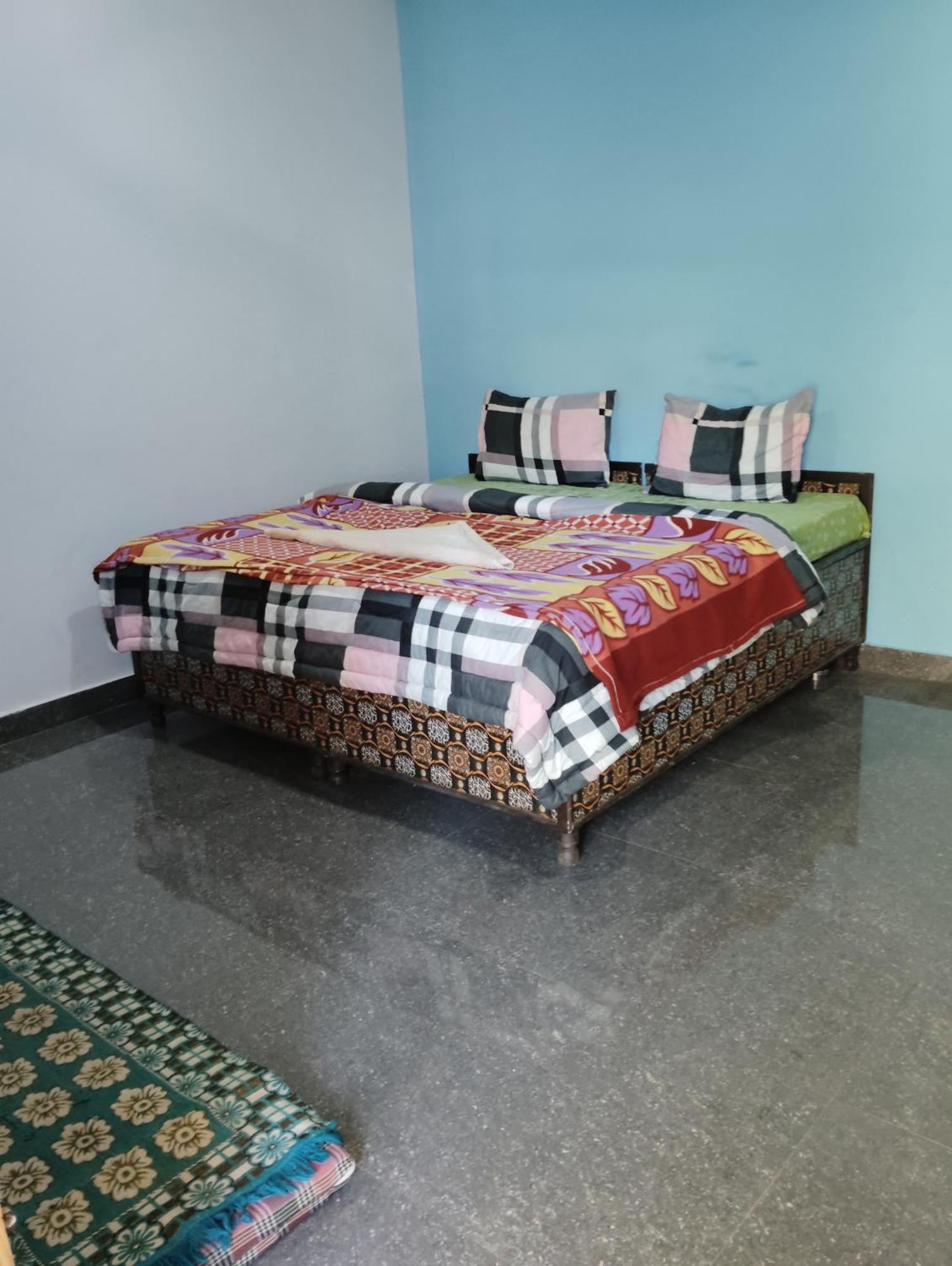 Dog N Hill Hotel Kasol Exterior foto