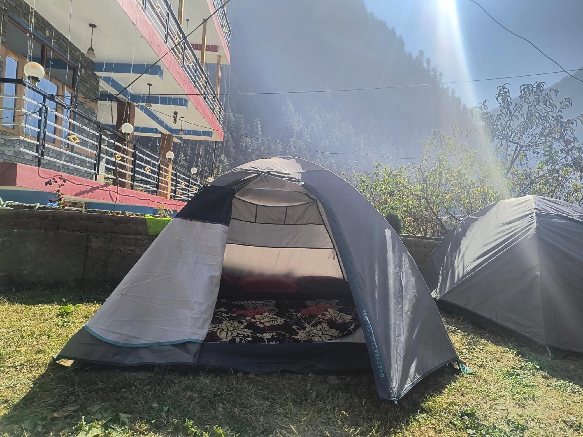 Dog N Hill Hotel Kasol Exterior foto