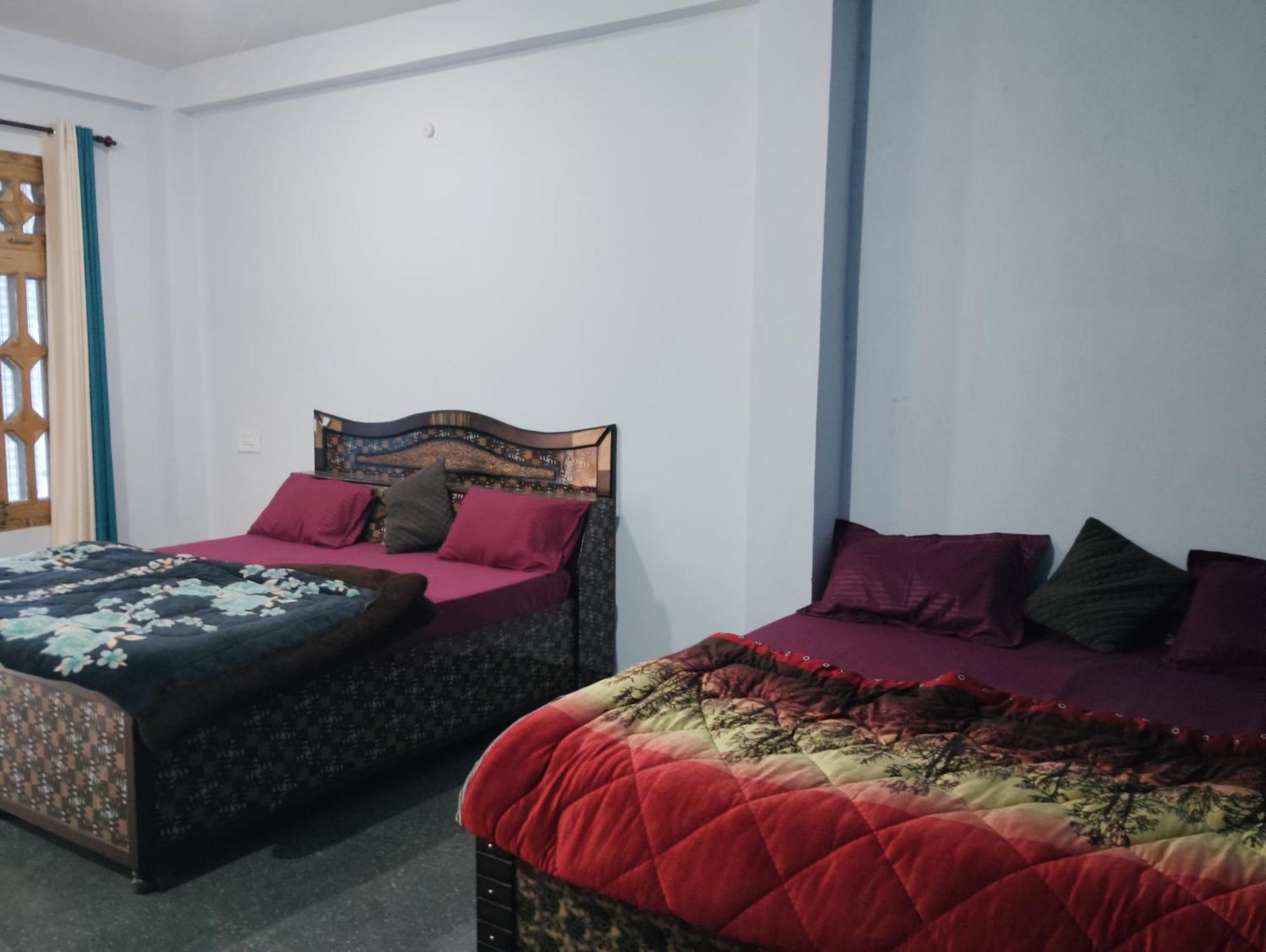 Dog N Hill Hotel Kasol Exterior foto